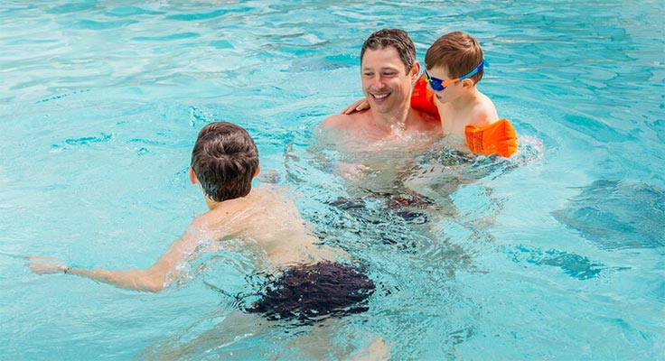 Camping familial avec piscine &agrave; Vallon-Pont-d'Arc