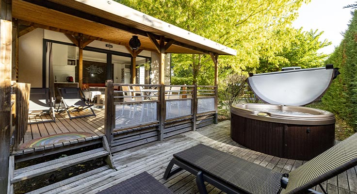 Mobil-home premium avec jacuzzi au camping L'Ard&eacute;chois - Vallon-Pont-d'Arc
